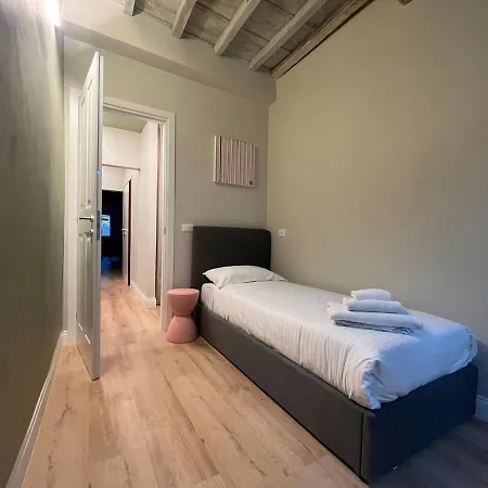 Apartment 3 Bedrooms 2 Bathrooms